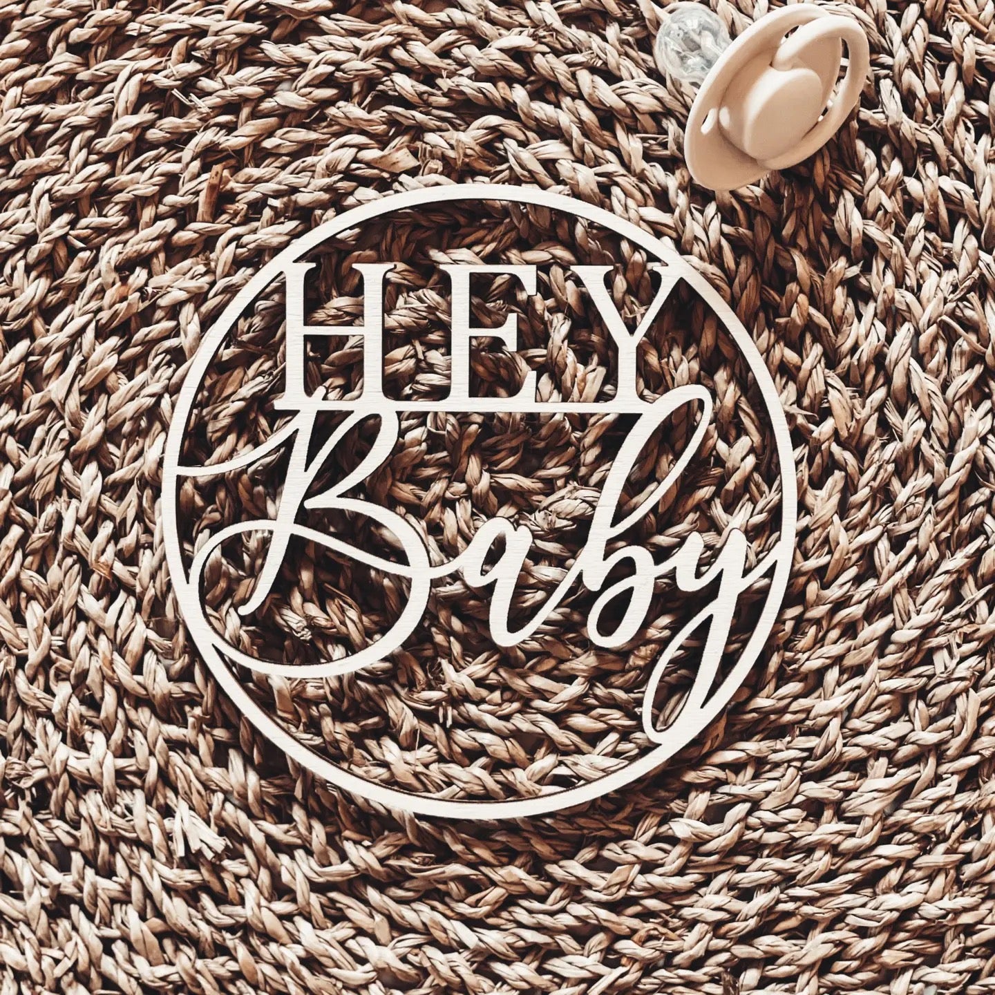 Meraki Engraving "Hey Baby" -kyltti