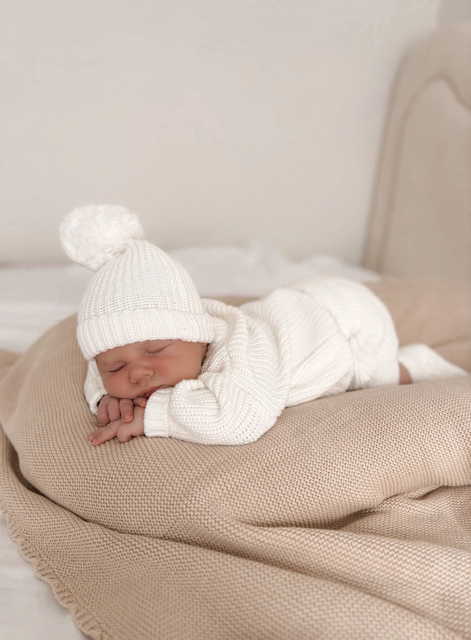 Mini Knit Beanie tupsupipo