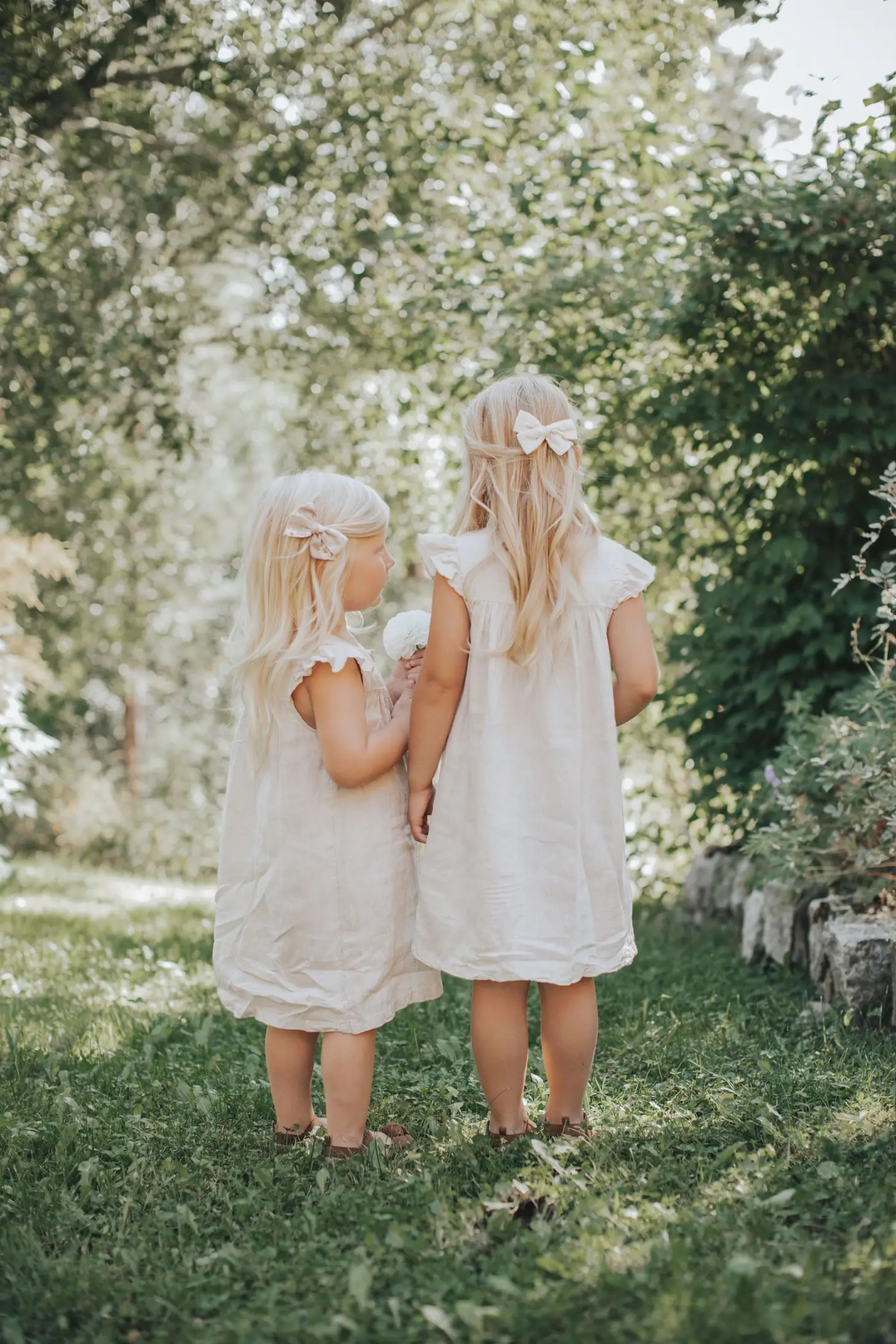 Liv & Loke Ester Rosette -hiusrusetti, Natural Embroided