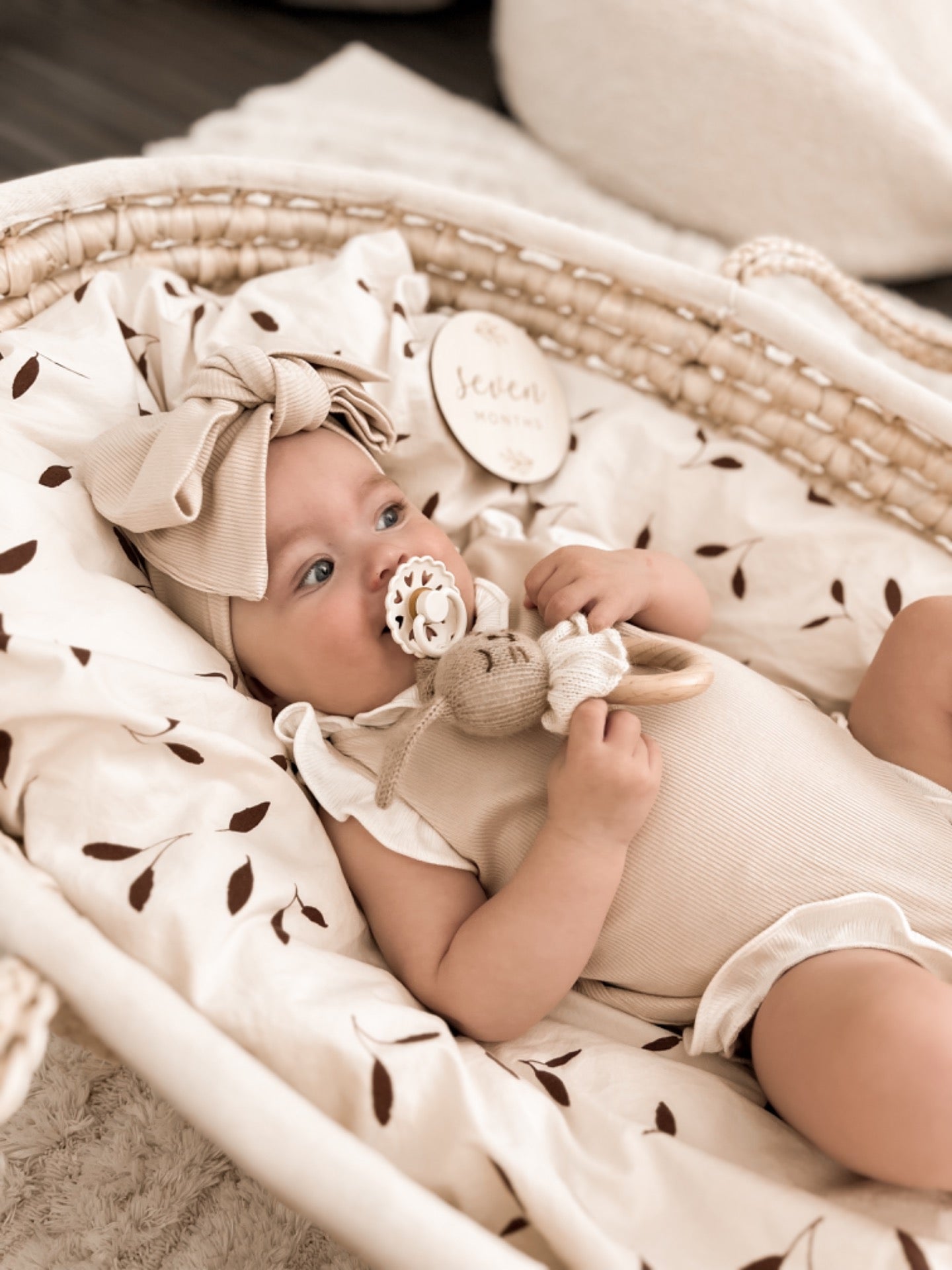 Camy & Bunny Frill Ribbed romper + collar, Beige