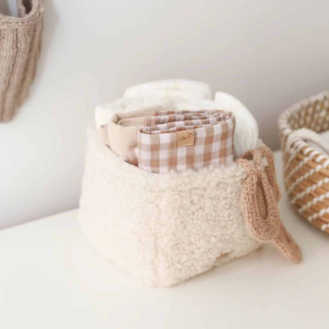 Babyly Teddy -vaippasäilytyskori, Cream, 2 eri kokoa