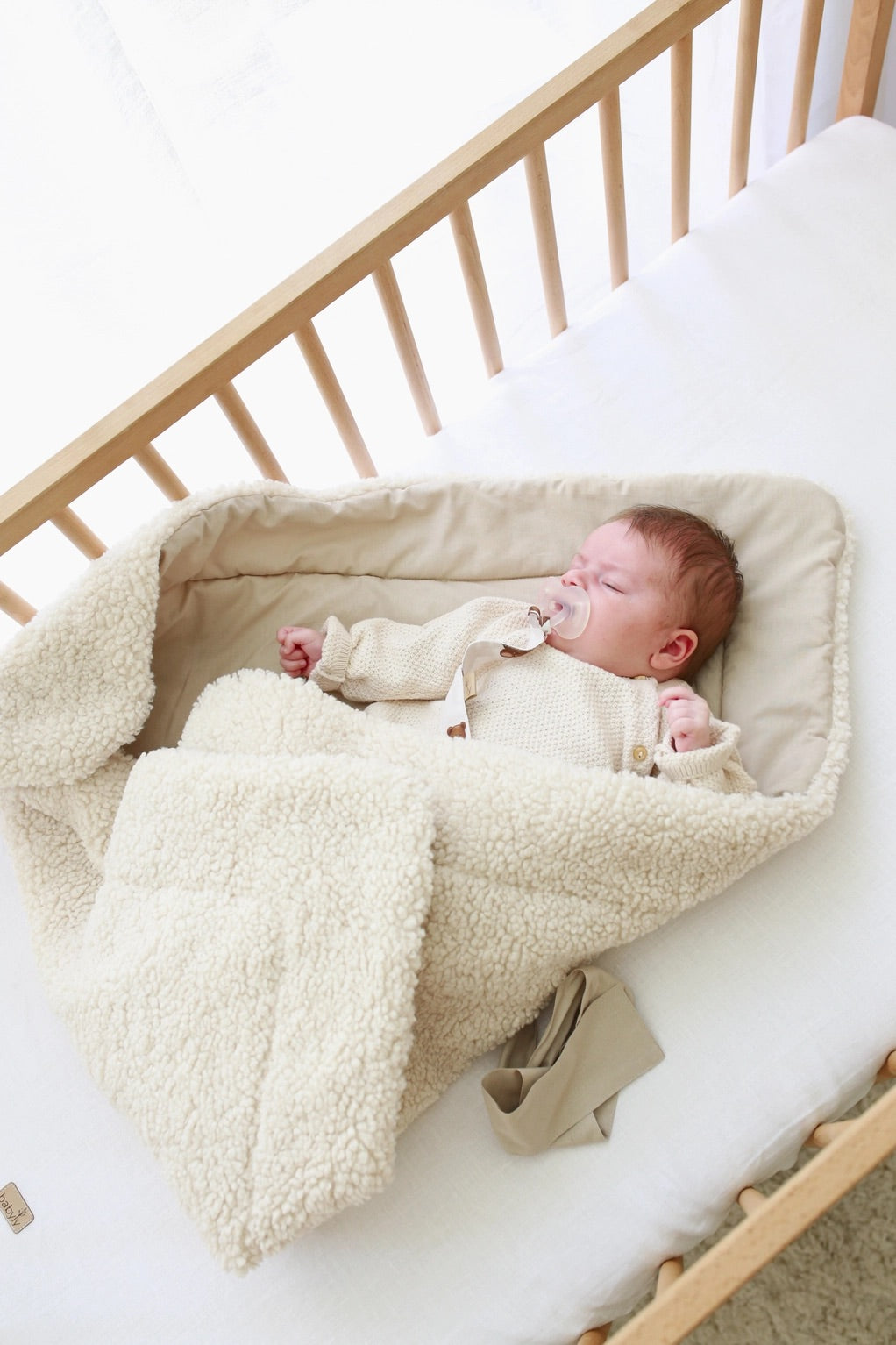 Babyly Teddy Baby Wrap -kapalo, Cream