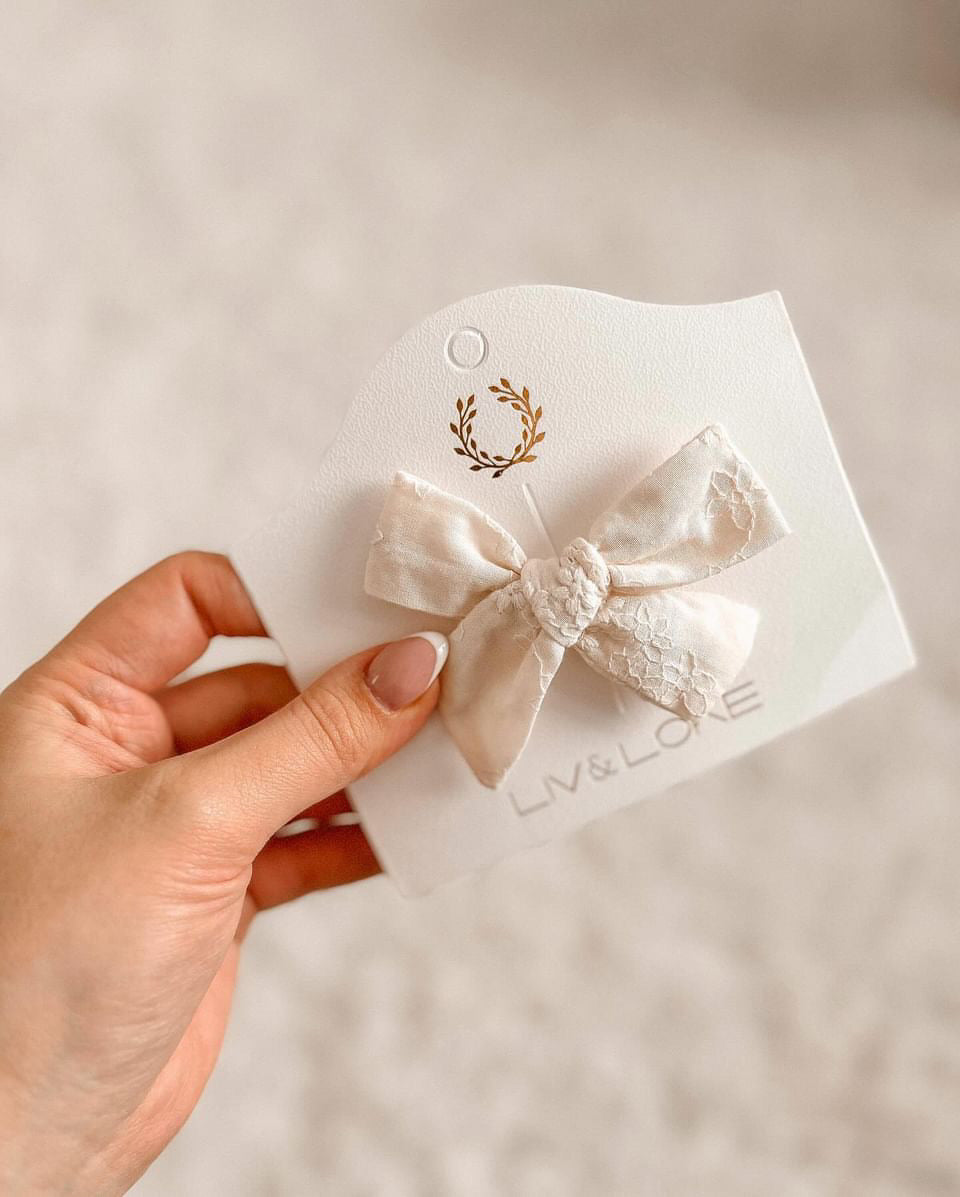 Liv & Loke Ester Rosette hair bow, Natural Embroidered