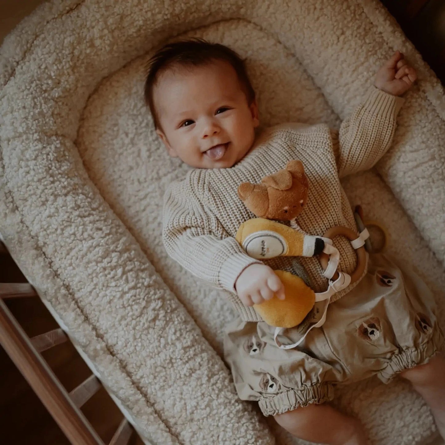 Babyly Bow Teddy Baby Nest, Cream