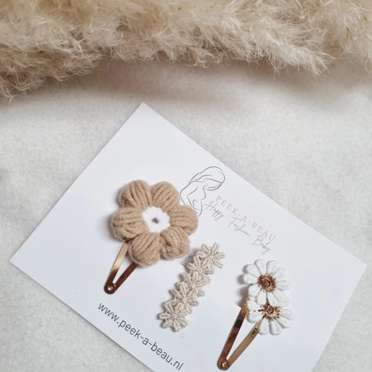 Peek-a-beau Latte Flower Set hair clip set