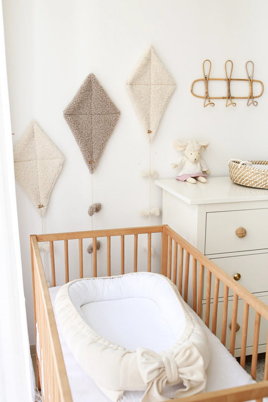 Babyly Teddy Kites Wall Decor, Cream or Taupe, 2 different sizes