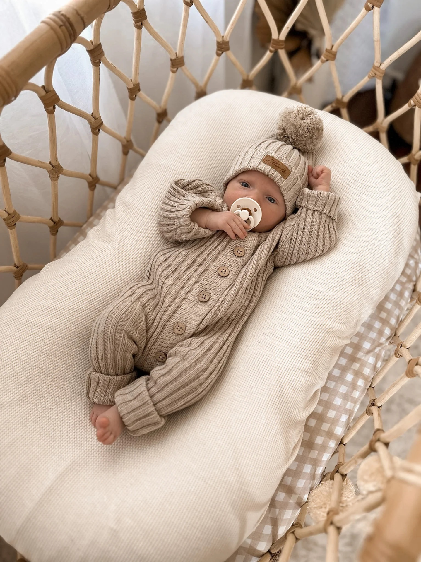 Little B's Nursery Ribbed Romper vauvan neulehaalari, Oak