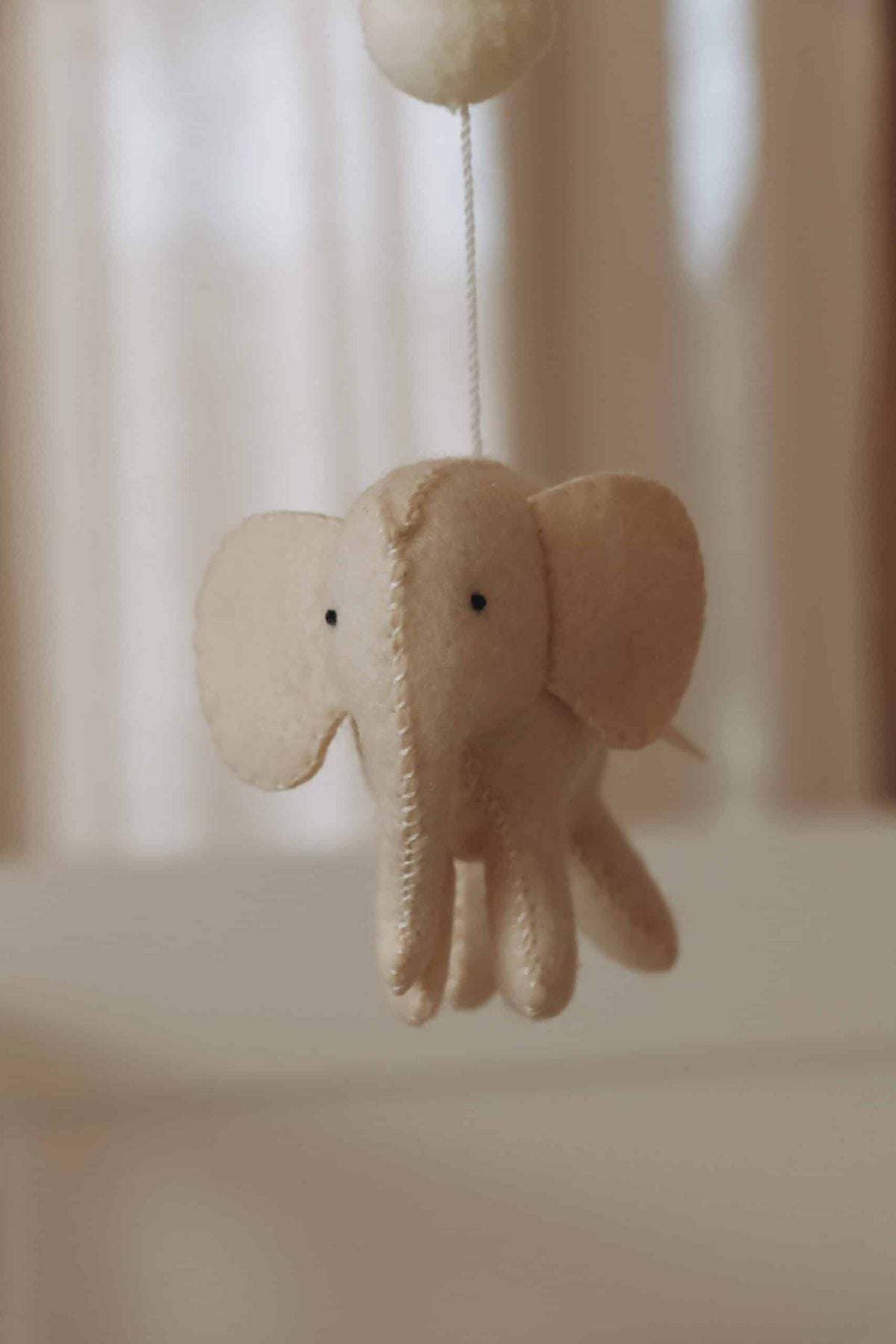 Little Loua Elephants kehtomobile