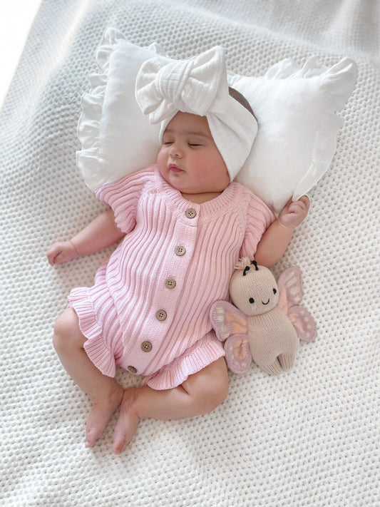 Little B's Nursery Ruffled Onesie vauvan neulehaalari, Cotton Candy