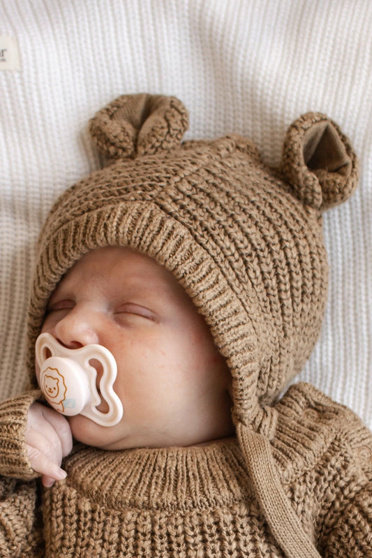 The Gray Bear Company Textured Bear Bonnet vauvan pipo nallekorvilla, Chestnut