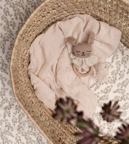 Main Sauvage Bunny Sand Bunny Rattle