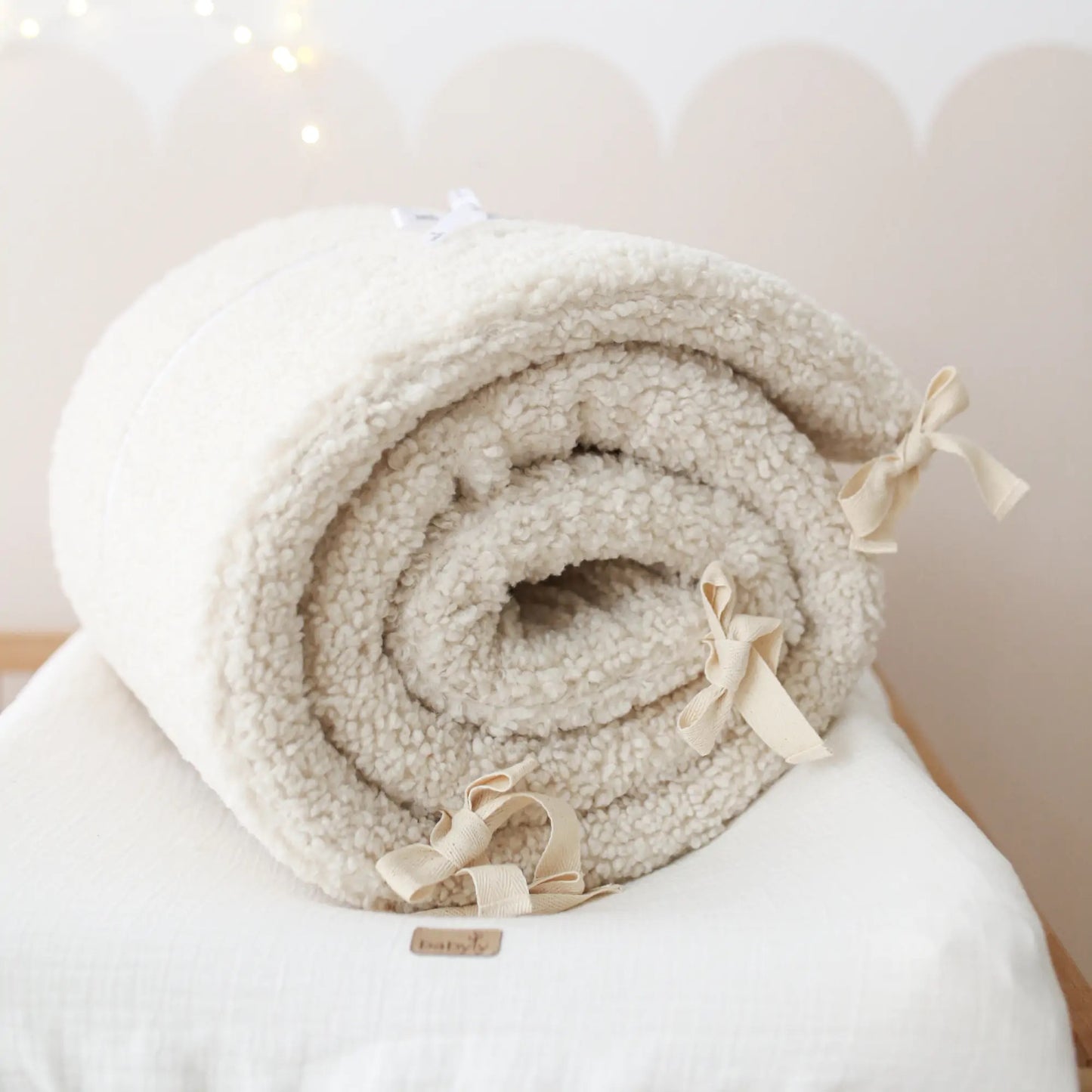 Babyly Teddy Crib Bumper, Cream