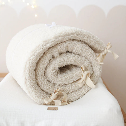 Babyly Teddy Crib Bumper, Cream