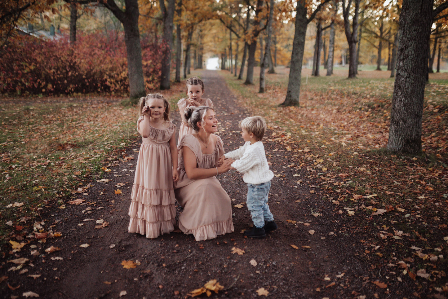 Bailey's Blossoms Nellie Ruffle -mekko, Mama