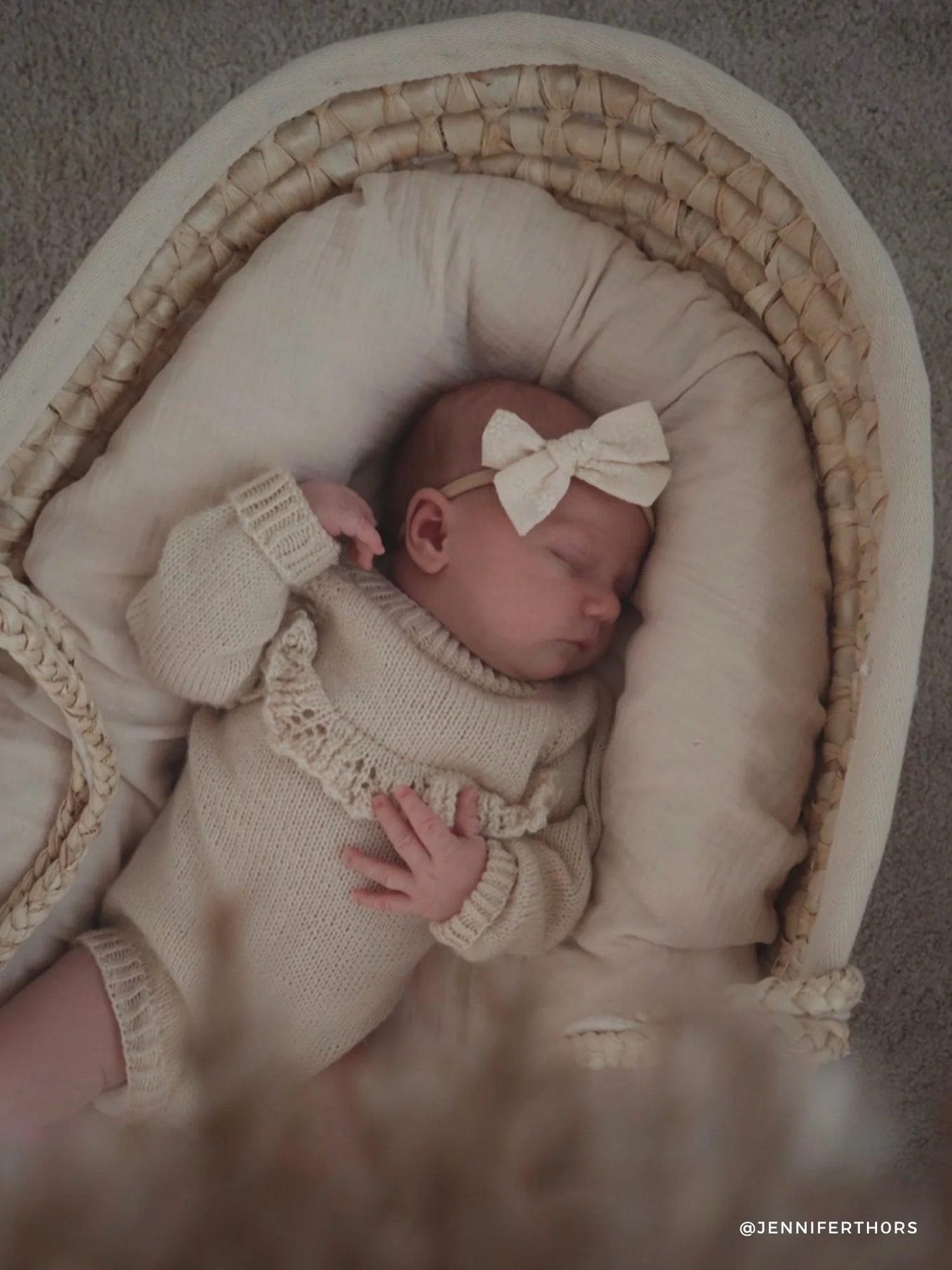 Liv &amp; Loke Ester Bow -rusettipanta, Natural Embroided