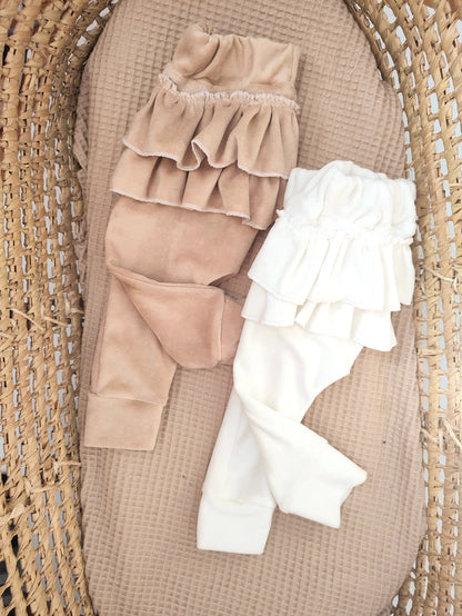 Petiteaude Ruffle -veluuriröyhelöhousut, Beige tai Cream