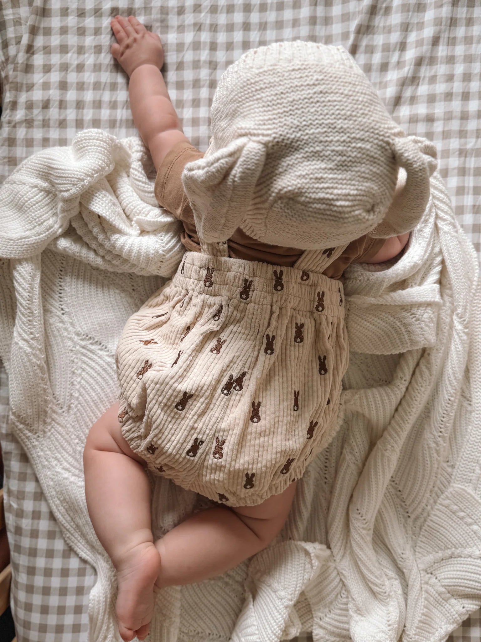 Flopsy Bunny Bonnet myssy pupukorvilla