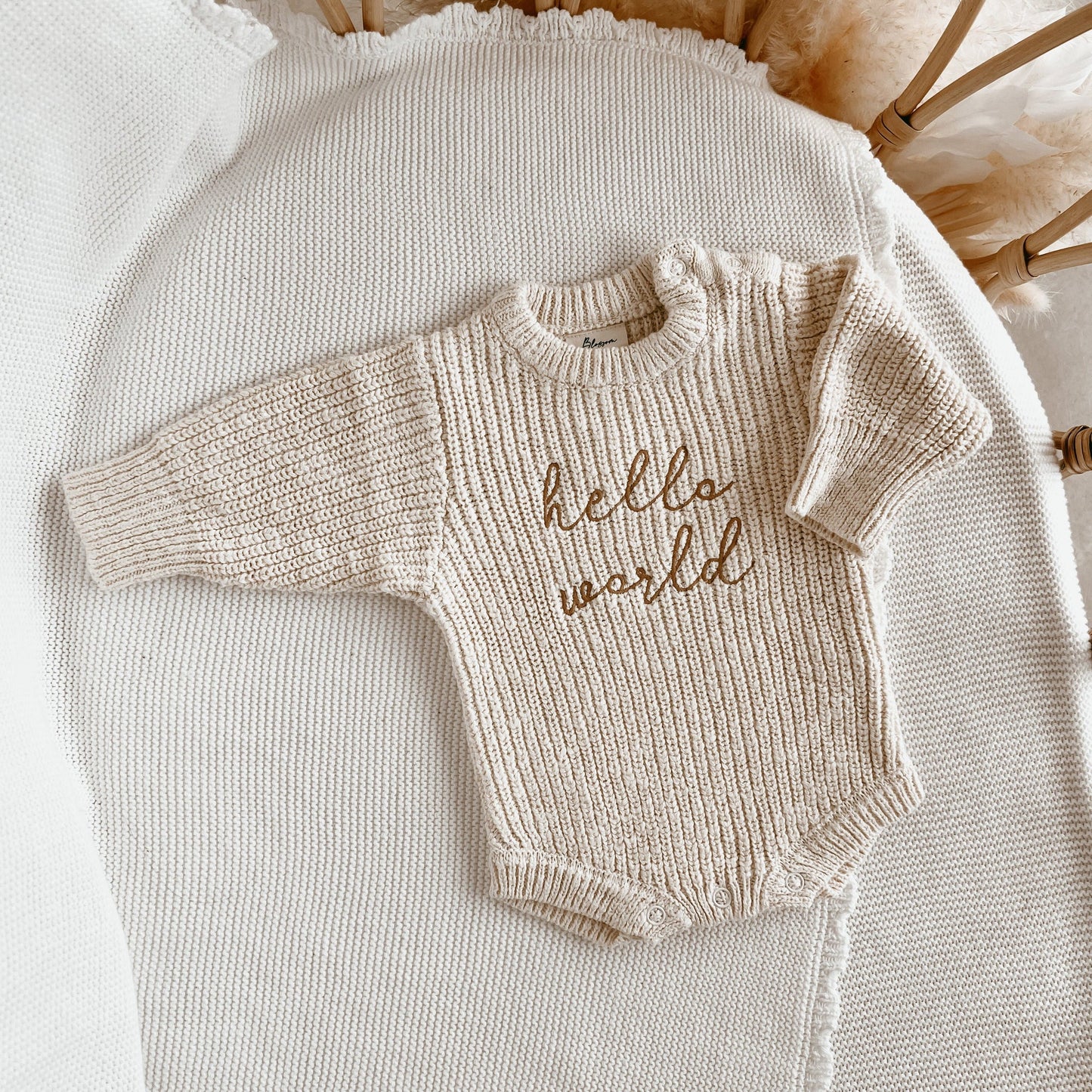 Blossom & Pear vauvan neulehaalari Hello World, pehmeä chunky knit puuvillaneulos