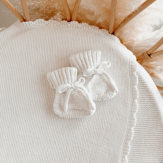 Blossom & Pear vauvan neuletossut Mini Knit Booties, pehmeä puuvillainen neule valkoinen