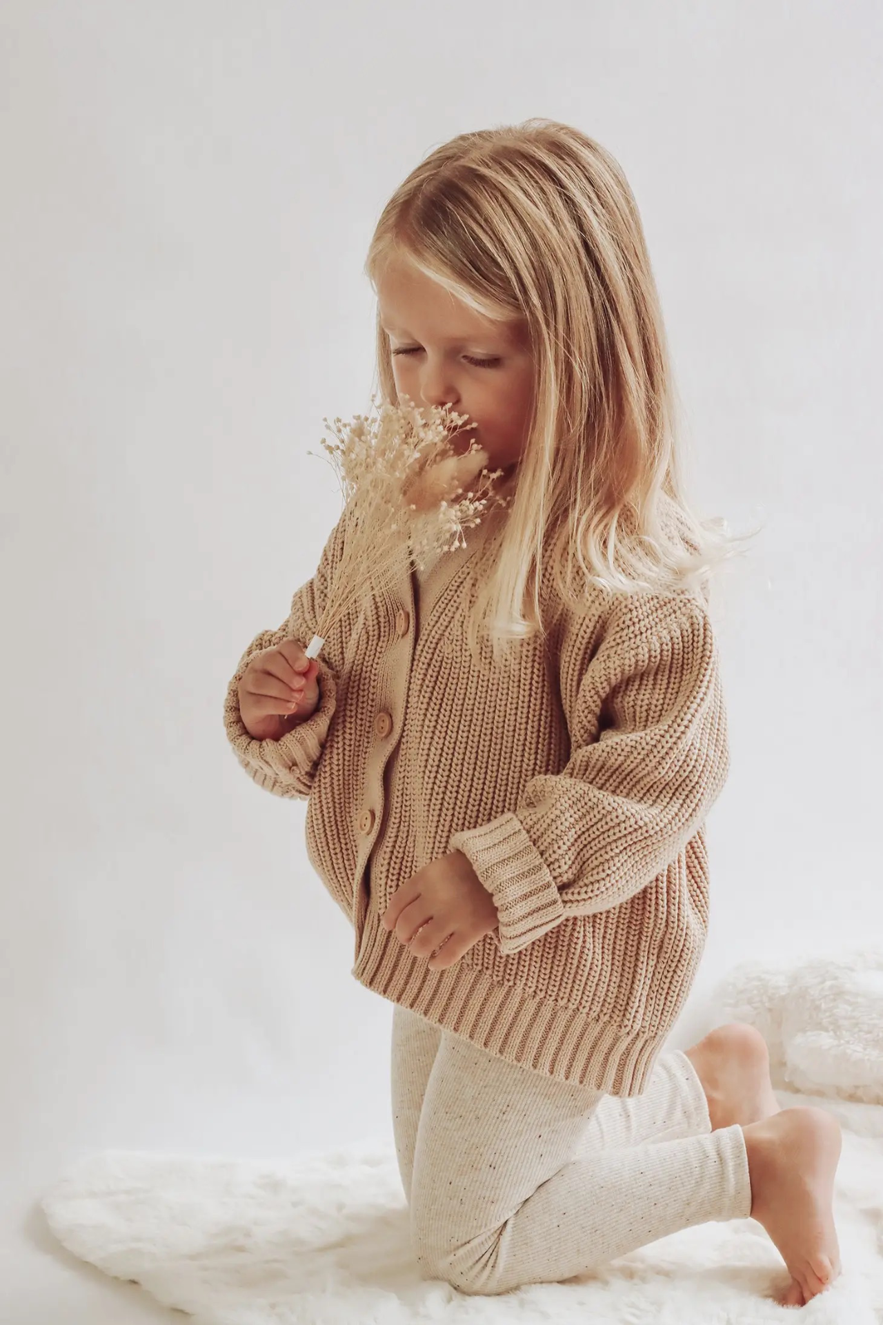 Clover + Bear Chunky Knit -neuletakki, Nougat