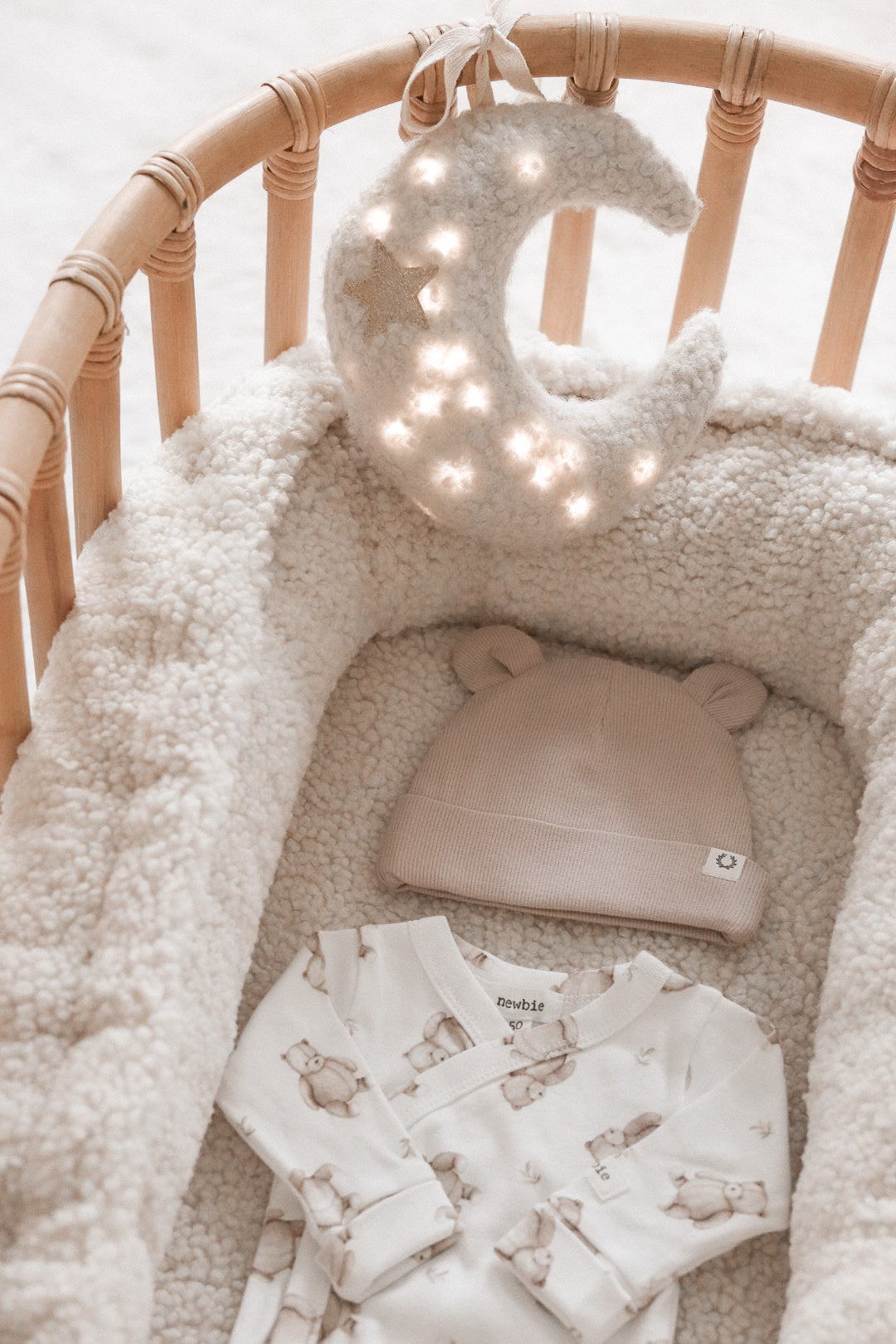 Jolie Bibi & Son Mini, Mout Mout Moon -yövalo