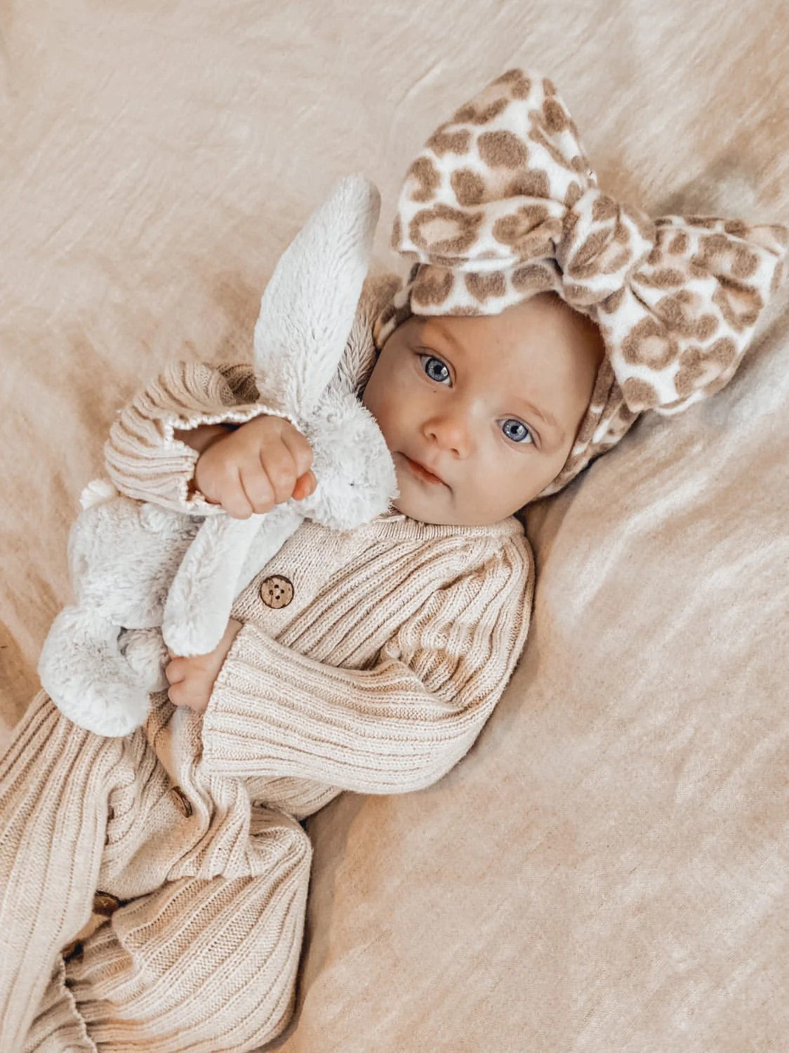 Little B's Nursery Ribbed Romper vauvan neulehaalari, Honey Milk