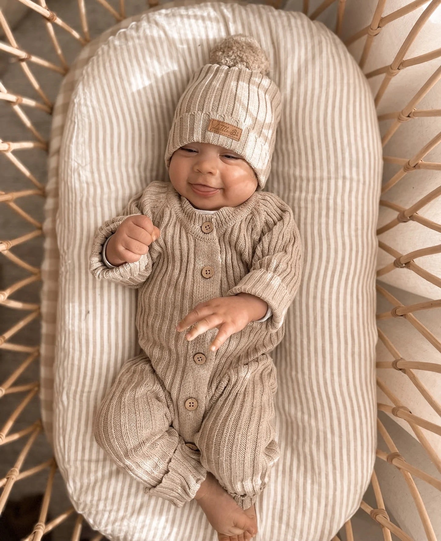Little B's Nursery Ribbed Romper vauvan neulehaalari, Oak